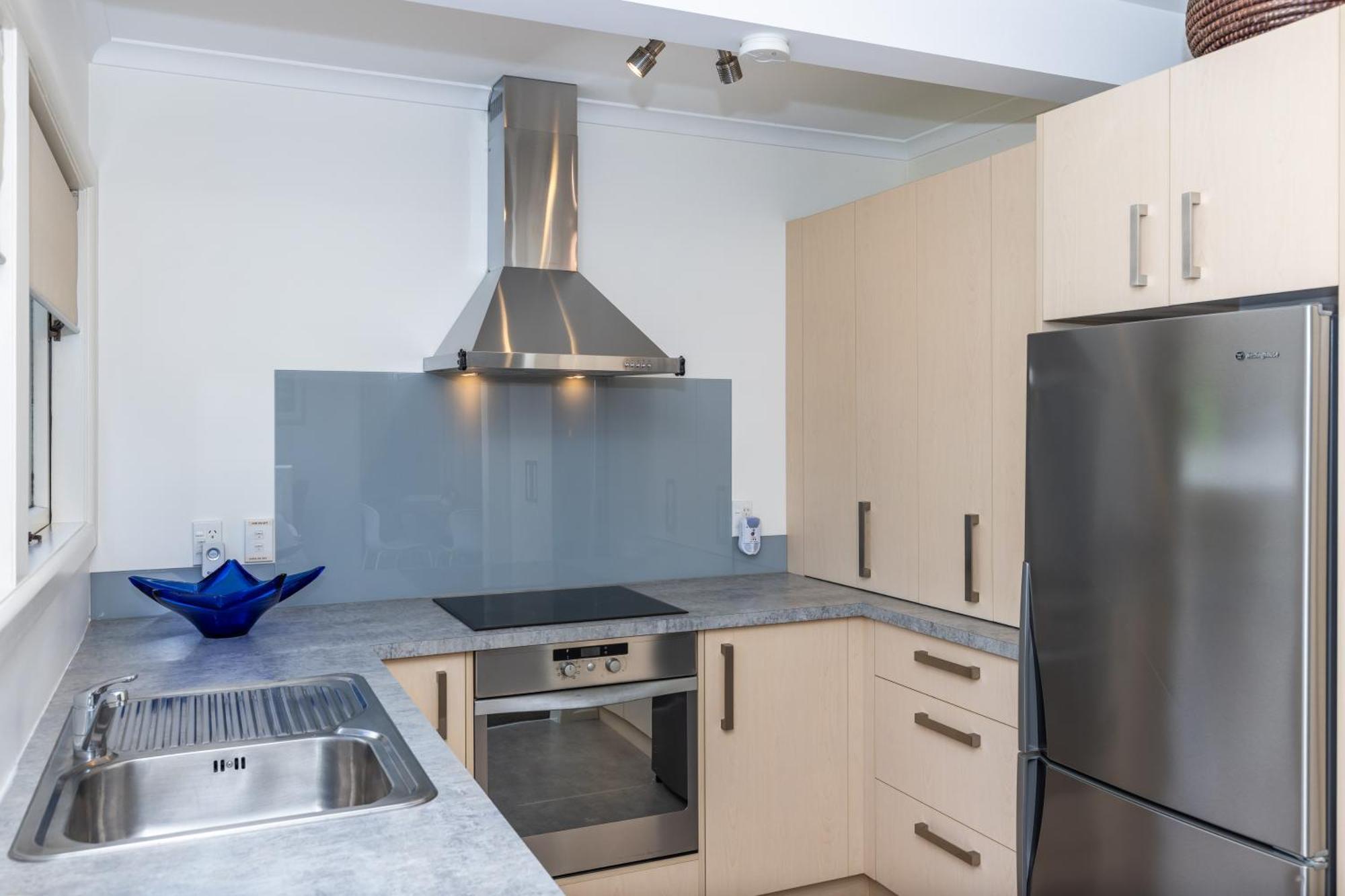 2 Bedroom Home Away From Home Near Cbd & Private Parking Hamilton Exteriér fotografie